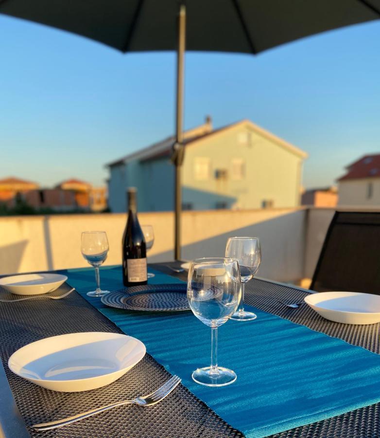 Apartments Pijaza Banjol Екстер'єр фото