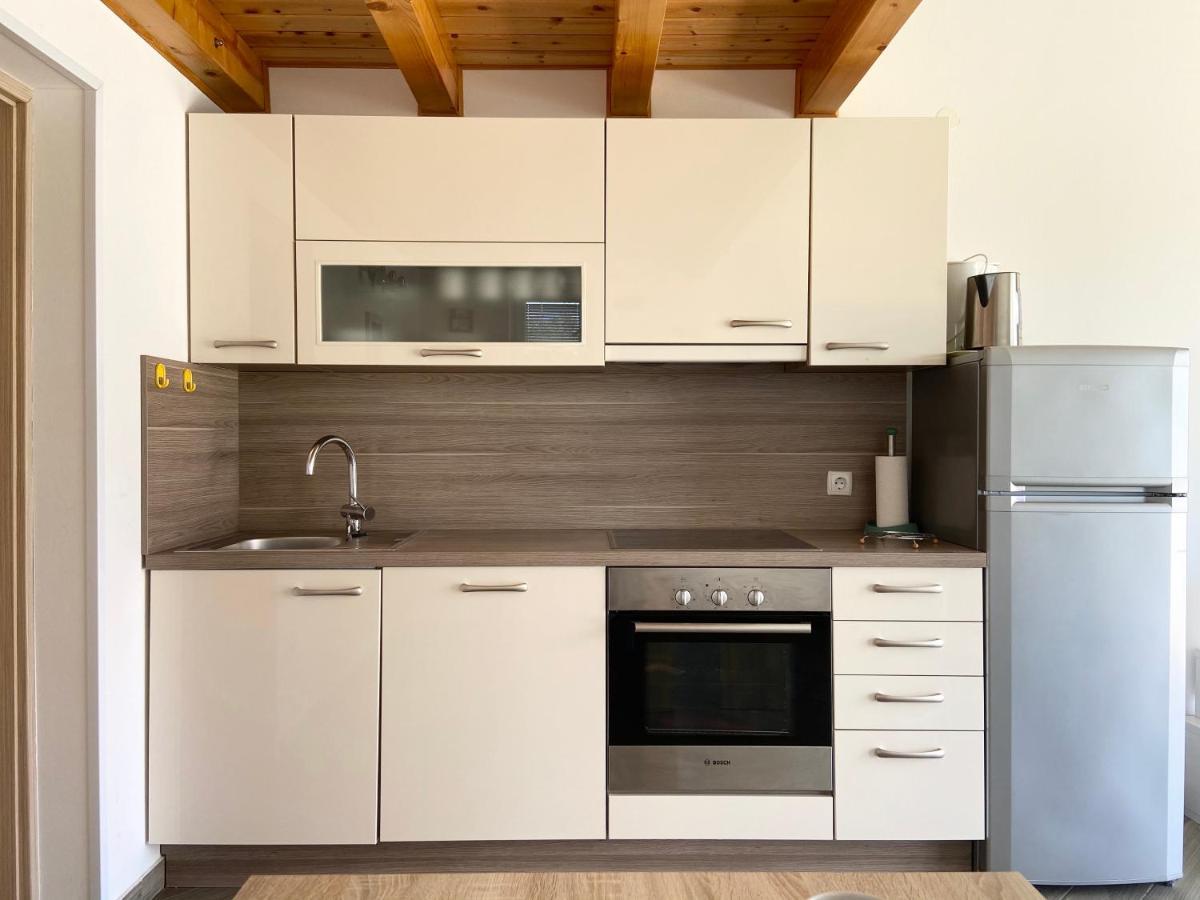 Apartments Pijaza Banjol Екстер'єр фото