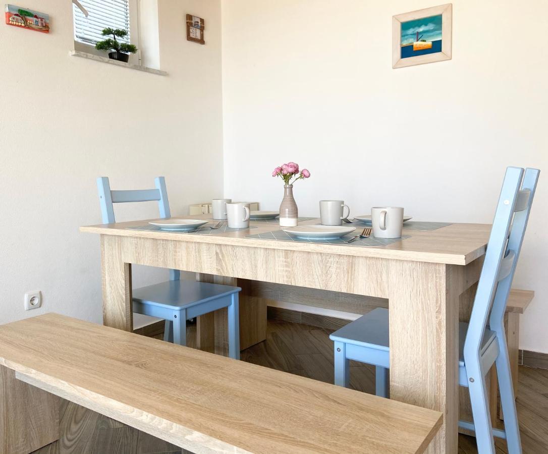 Apartments Pijaza Banjol Екстер'єр фото