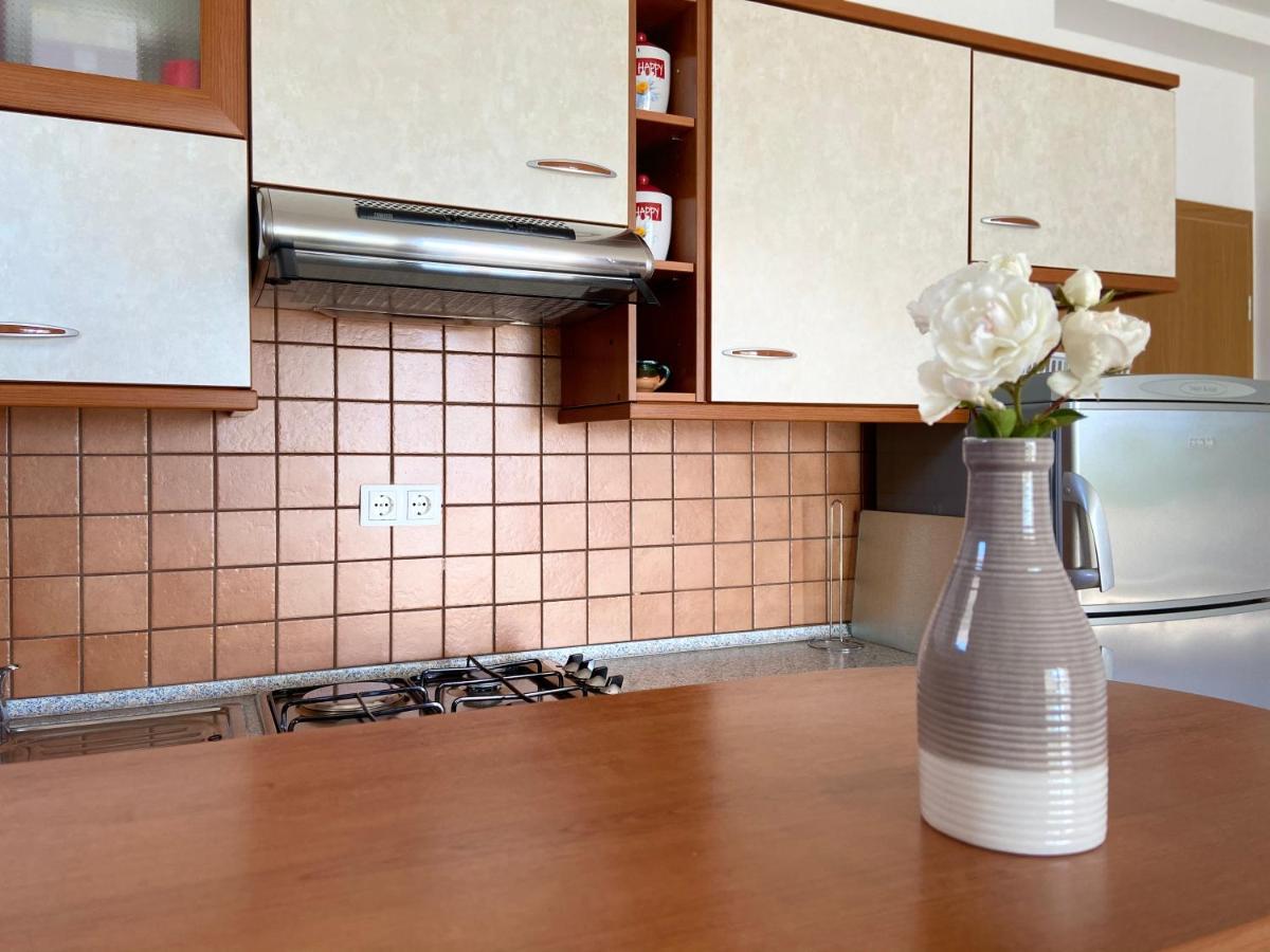 Apartments Pijaza Banjol Екстер'єр фото